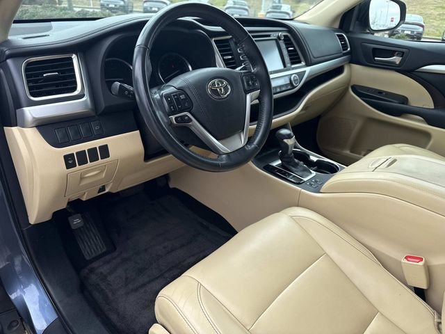 Used 2015 Toyota Highlander XLE image 24