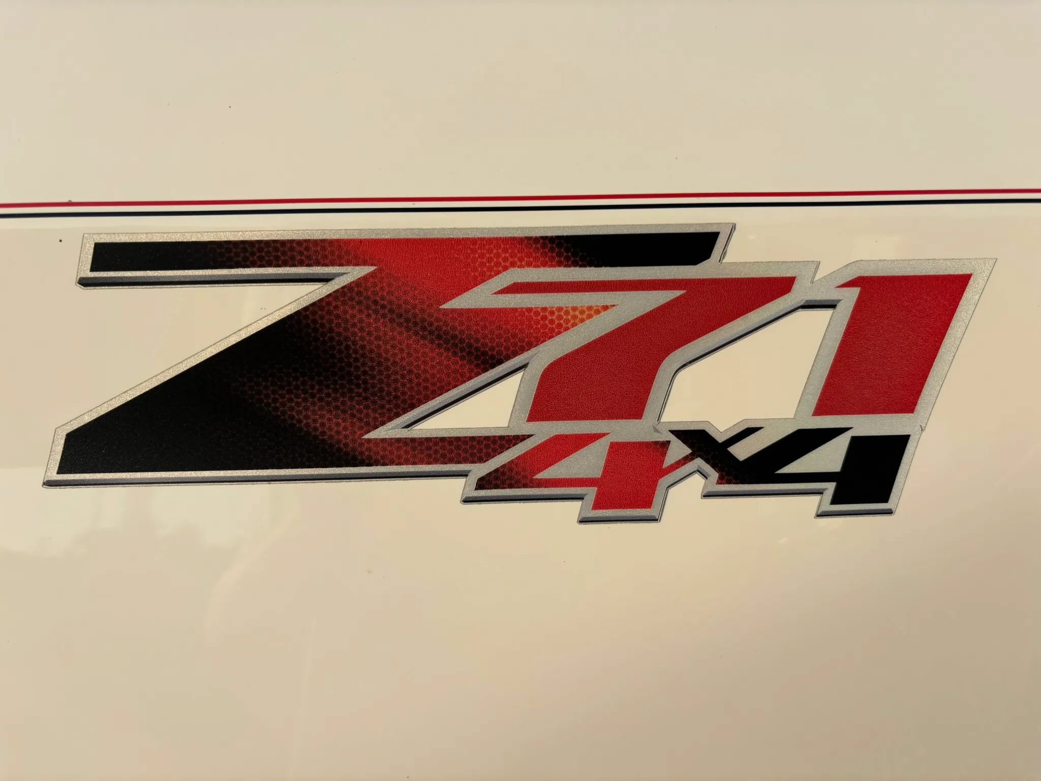 Used 2021 Chevrolet Silverado 1500 LTZ AWD/4WD image 3