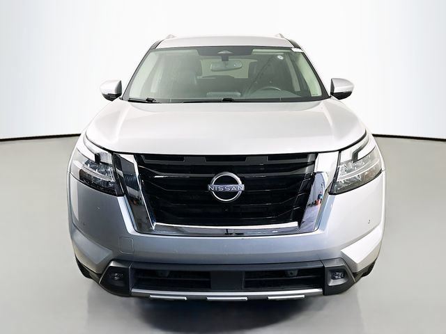 Used 2022 Nissan Pathfinder SL AWD/4WD image 19