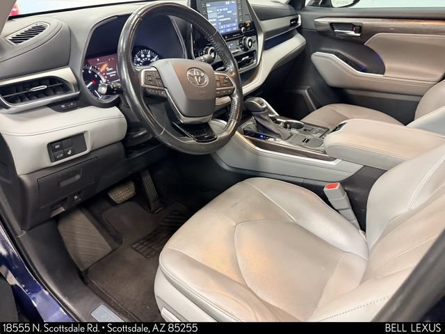 Used 2021 Toyota Highlander Limited FWD image 14