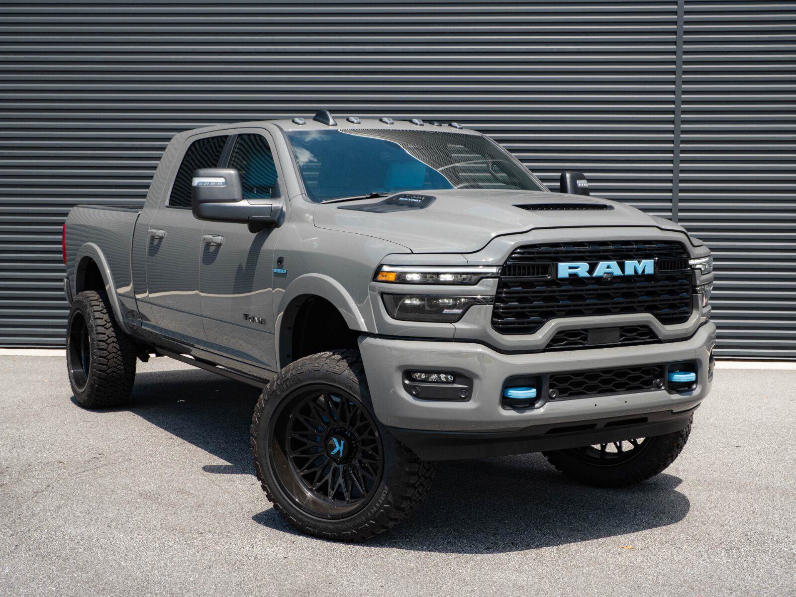 Used 2026 RAM 2500 Limited AWD/4WD image 25