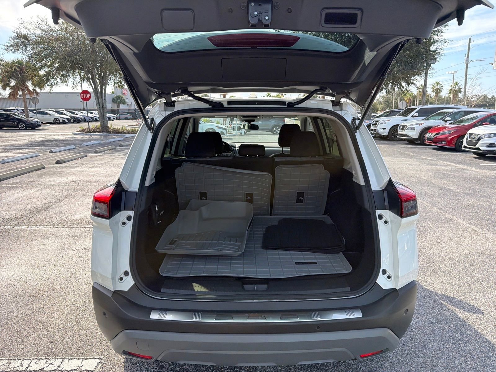 Certified 2023 Nissan Rogue SV image 19