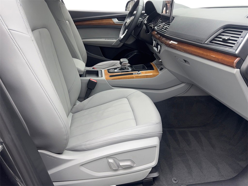 Used 2022 Audi Q5 2.0T Premium w/ Convenience Package image 45