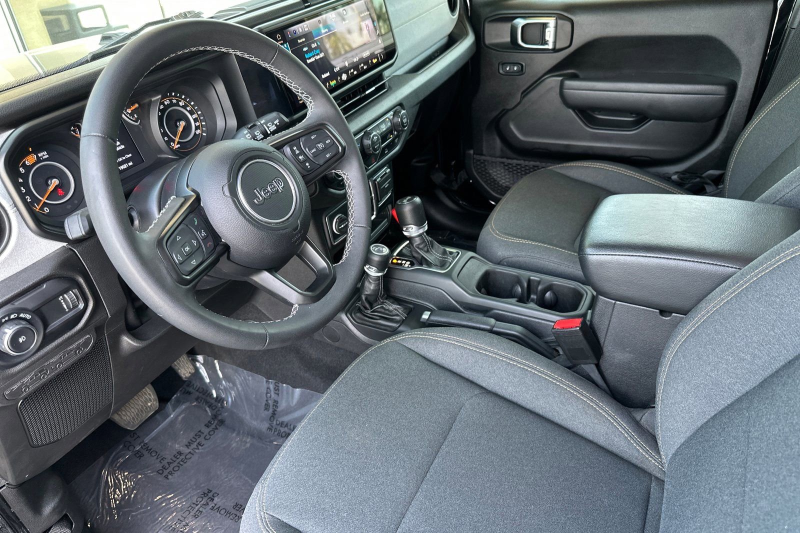 Used 2025 Jeep Wrangler Unlimited Sport AWD/4WD image 10