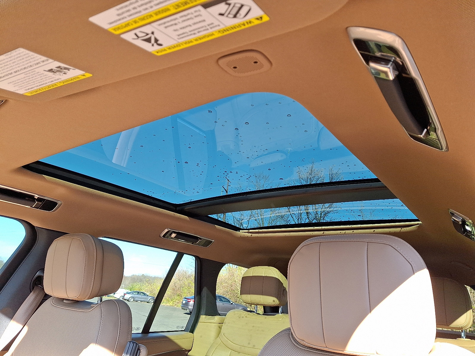 Used 2023 Land Rover Range Rover SE image 14