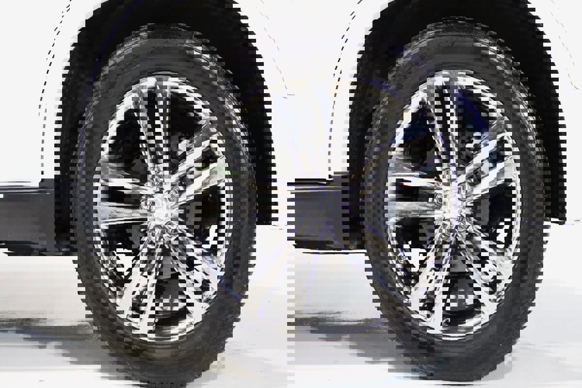 Used 2014 Kia Sorento SX w/ 3rd Row Package image 79