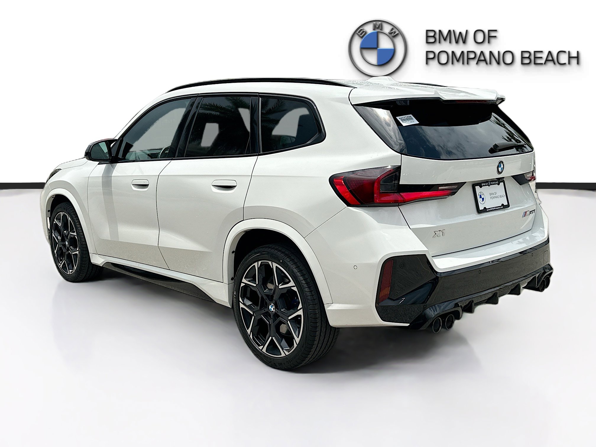 Used 2024 BMW X1 M35i w/ Shadowloine Package AWD/4WD image 5