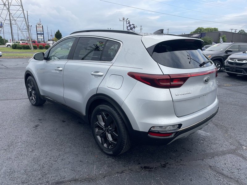 Used 2020 Kia Sportage S w/ S FWD Sunroof Package image 3