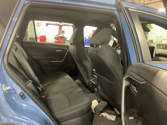 Used 2024 Toyota RAV4 SE image 10