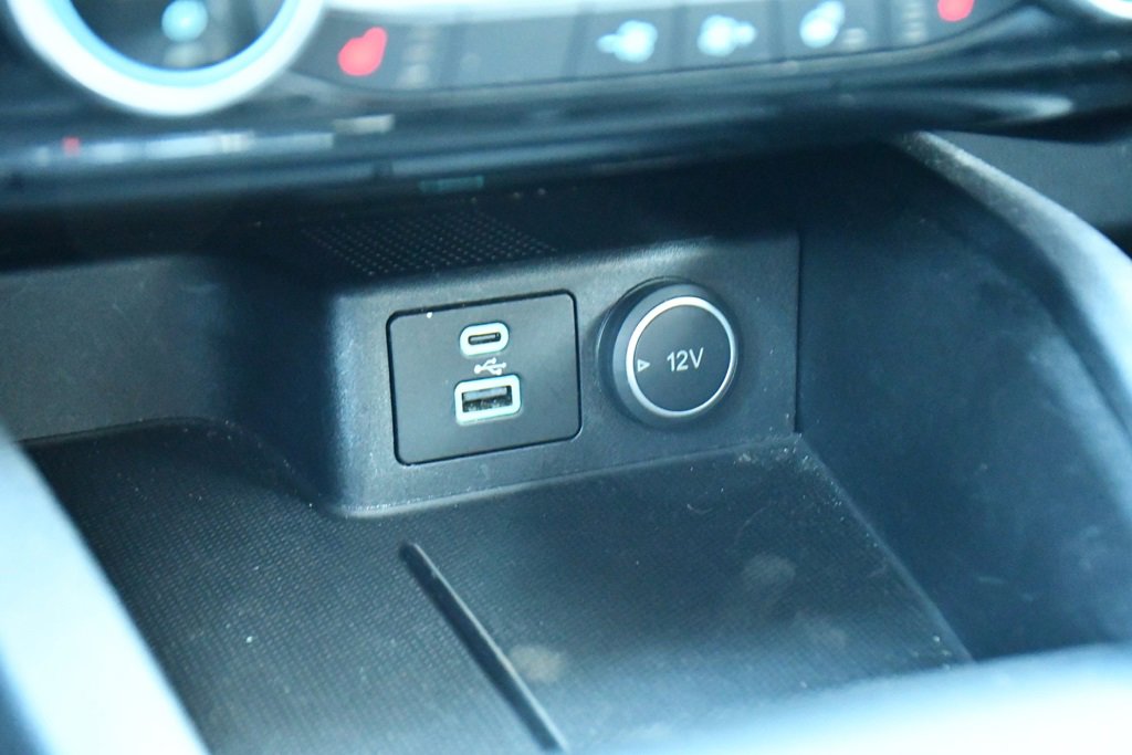 Used 2021 Ford Escape Titanium image 30