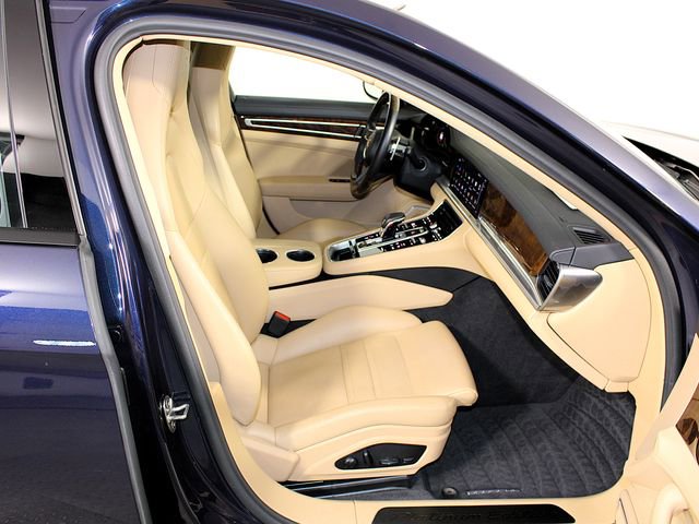 Certified 2023 Porsche Panamera 4 Platinum Edition image 30