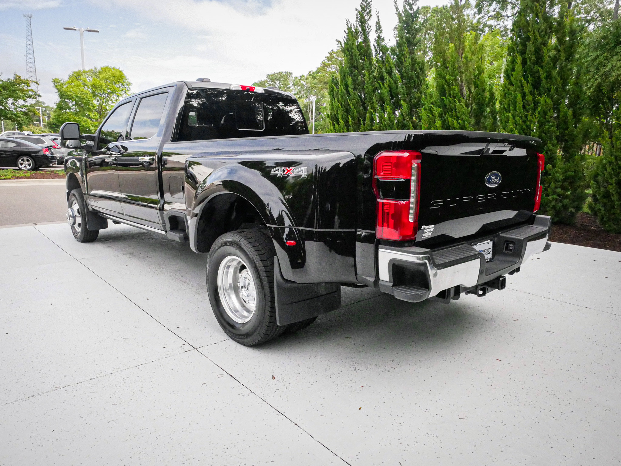 Used 2026 Ford F350 Lariat w/ Lariat Ultimate Package AWD/4WD image 8