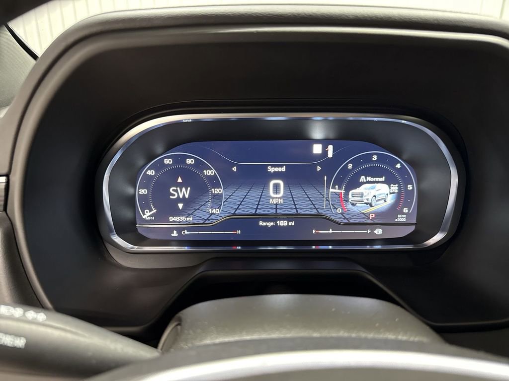 Used 2023 GMC Yukon SLT w/ SLT Luxury Package AWD/4WD image 11