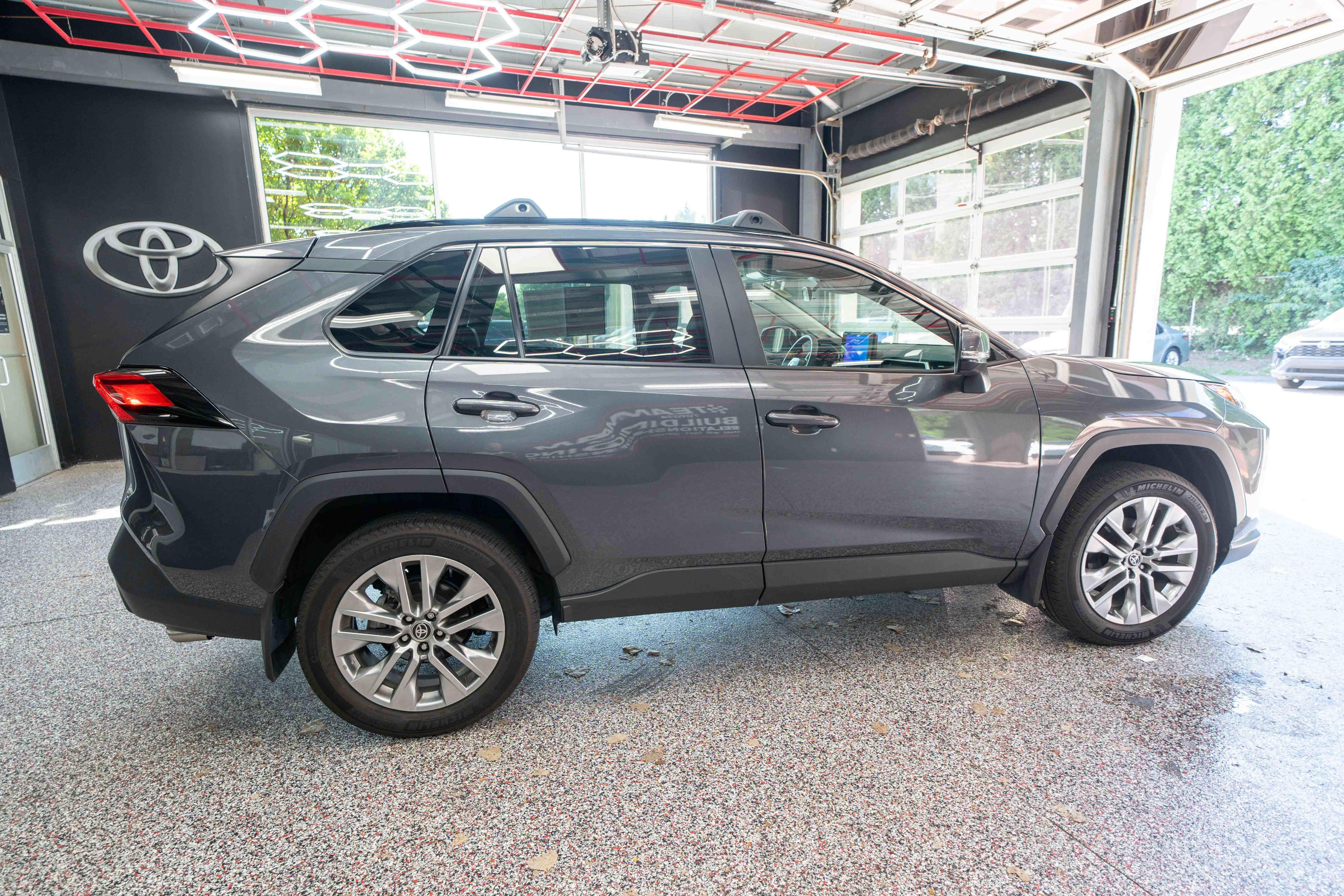 Certified 2023 Toyota RAV4 XLE Premium AWD/4WD image 5