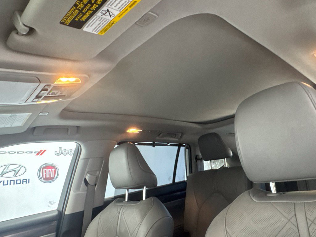 Used 2023 Toyota Highlander Platinum AWD/4WD image 28