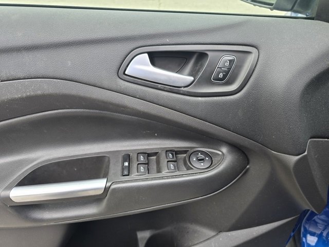 Used 2018 Ford Escape SEL image 16