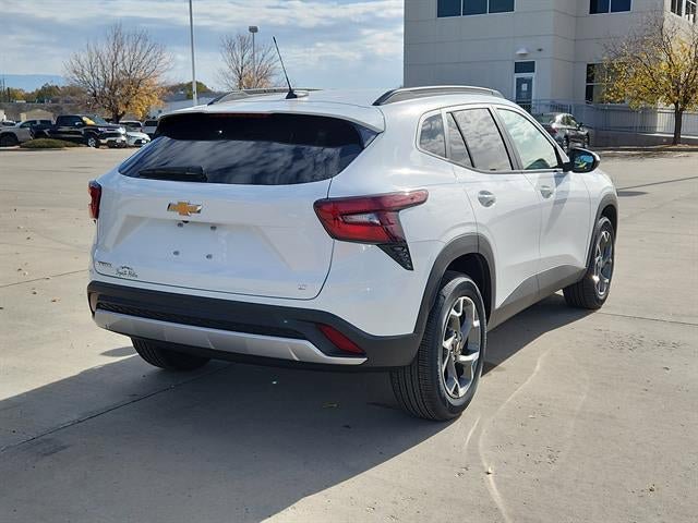 New 2026 Chevrolet Trax LT w/ Driver Confidence Package FWD image 3