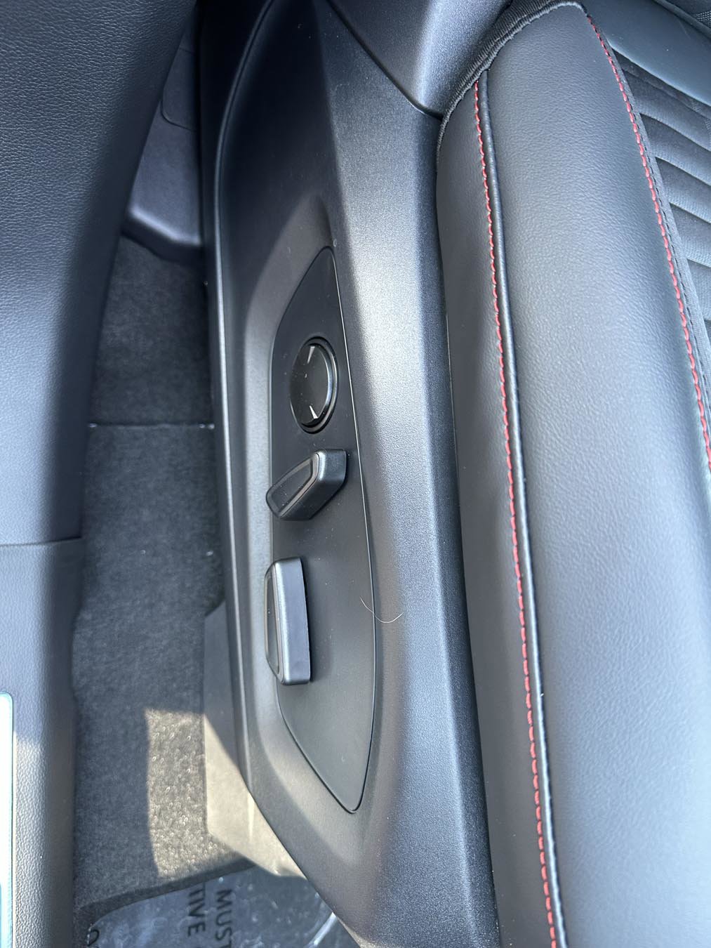 New 2026 Ford Explorer ST-Line w/ ST-Line Street Pack image 43