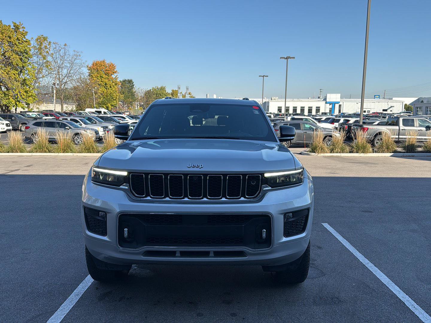 Used 2022 Jeep Grand Cherokee L Overland w/ Advanced Protech Group III AWD/4WD image 8