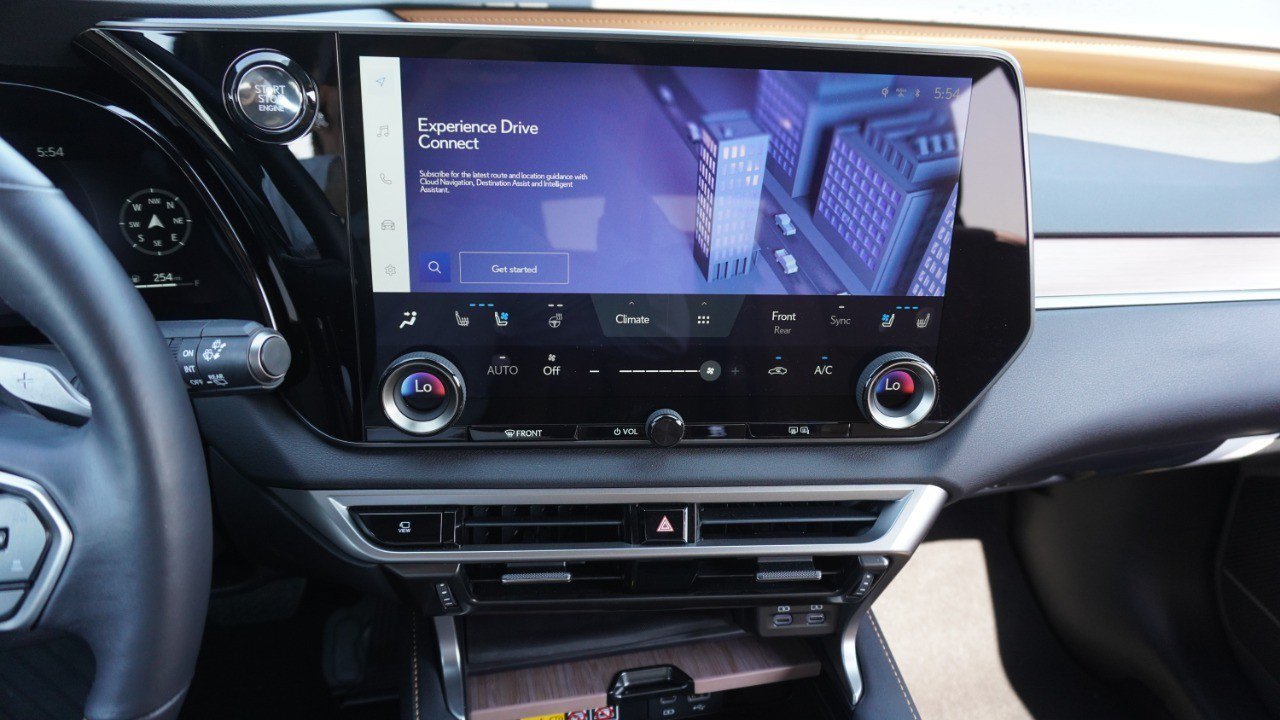 Certified 2025 Lexus RX 350 Premium Plus w/ Accessory Package (Z1) FWD image 16