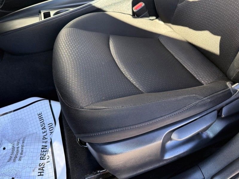 Used 2019 Toyota Prius LE image 17