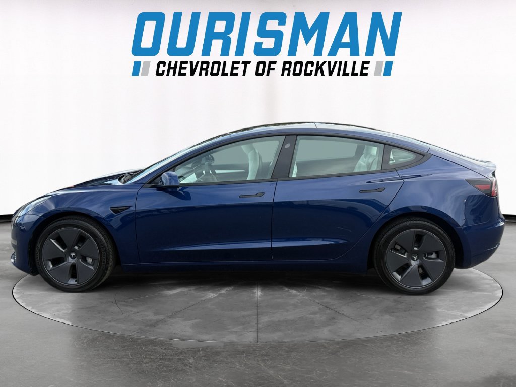 Used 2023 Tesla Model 3 Standard Range RWD image 3