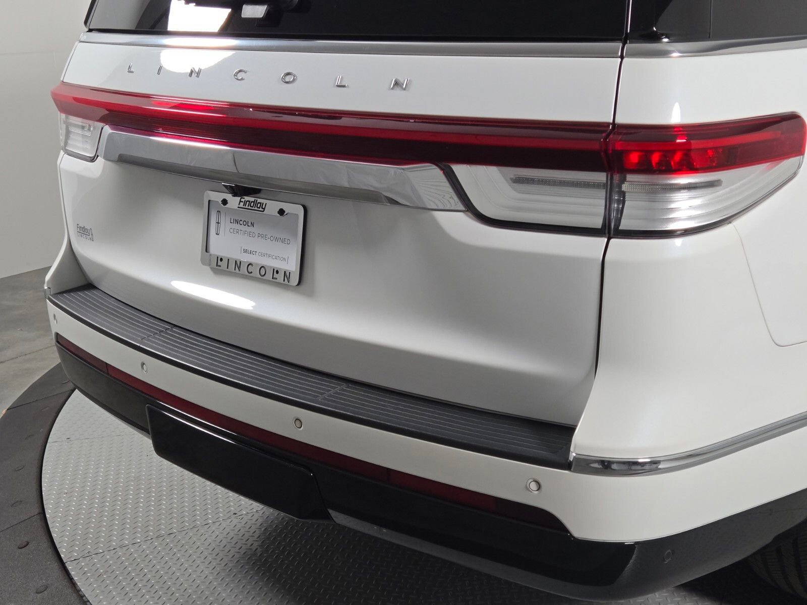 Certified 2023 Lincoln Navigator Reserve AWD/4WD image 5