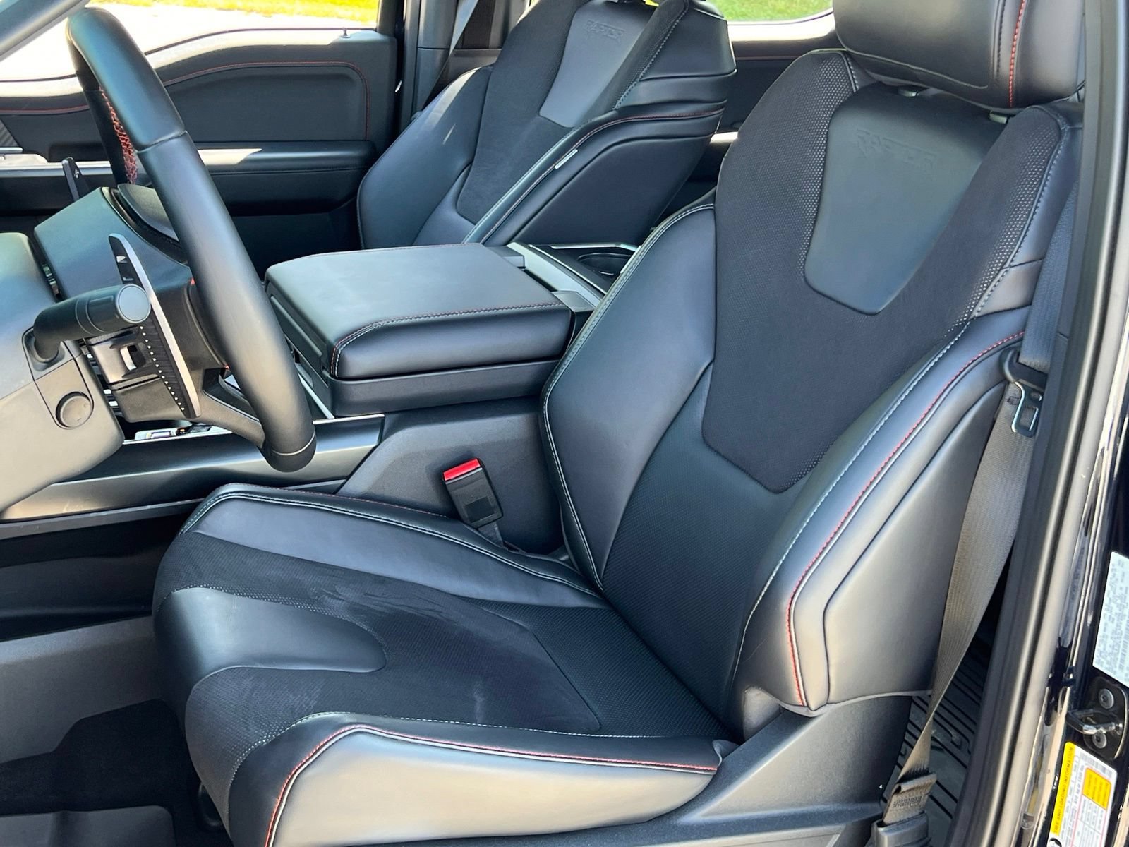 Used 2025 Ford F150 Raptor AWD/4WD image 5