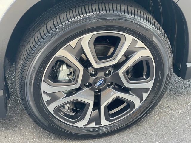 Certified 2025 Subaru Ascent Limited w/ Popular Package #1 image 32