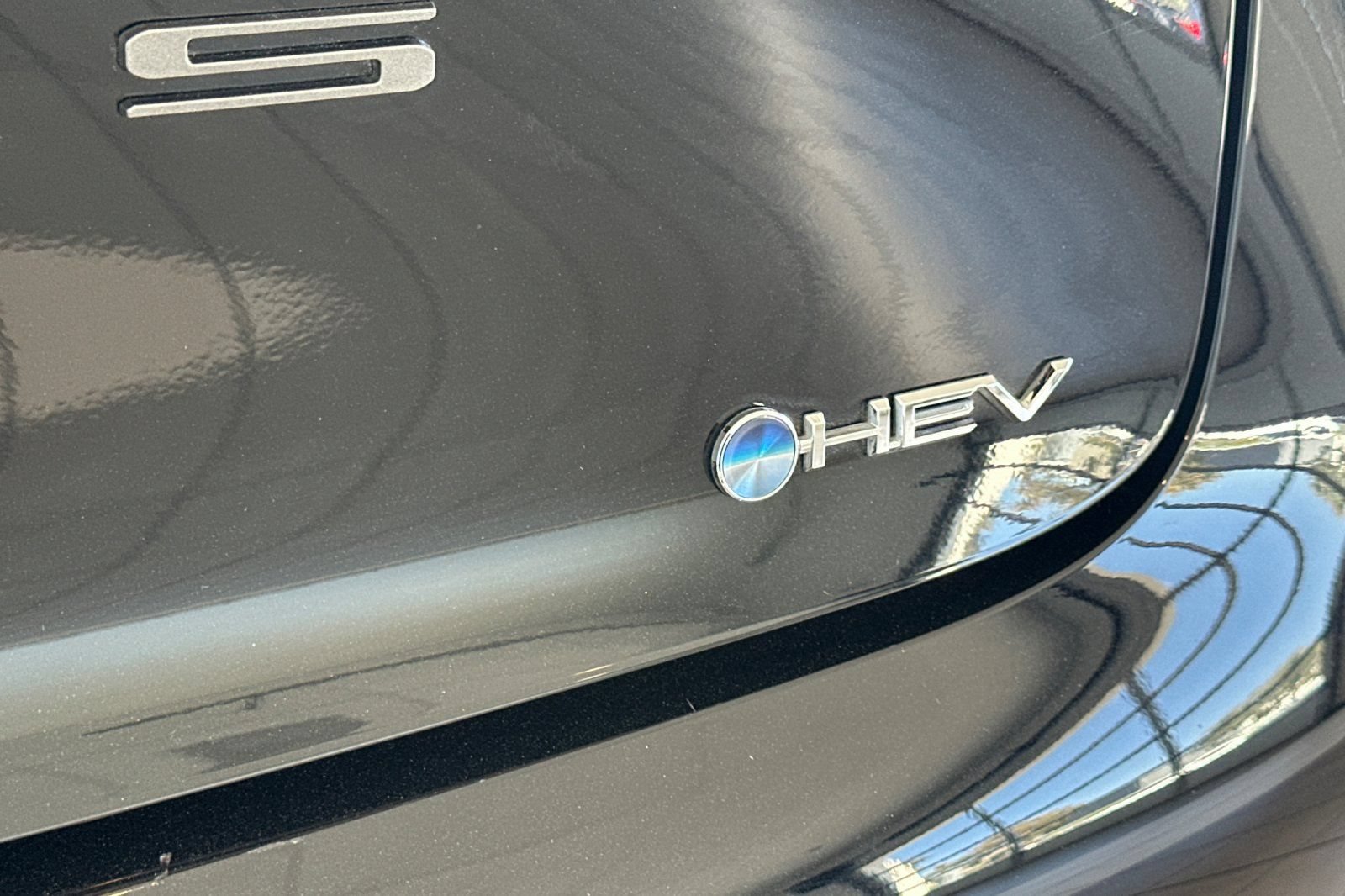 Certified 2024 Toyota Prius XLE FWD image 27