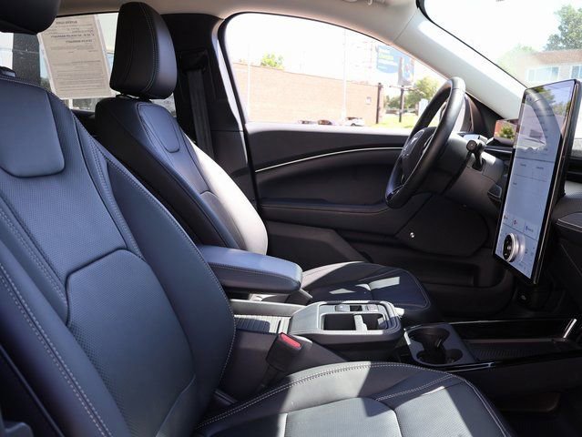 Used 2025 Ford Mustang Mach-E Premium AWD/4WD image 8