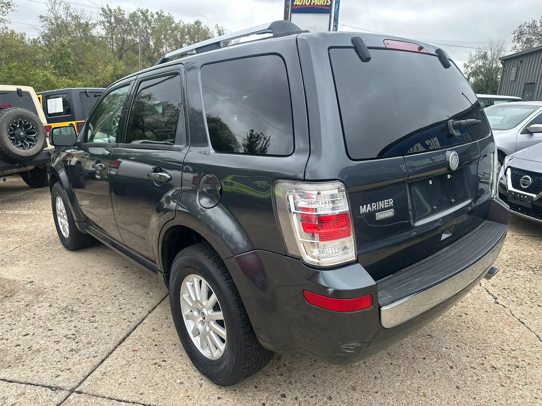 Used 2010 Mercury Mariner Premier AWD/4WD image 7