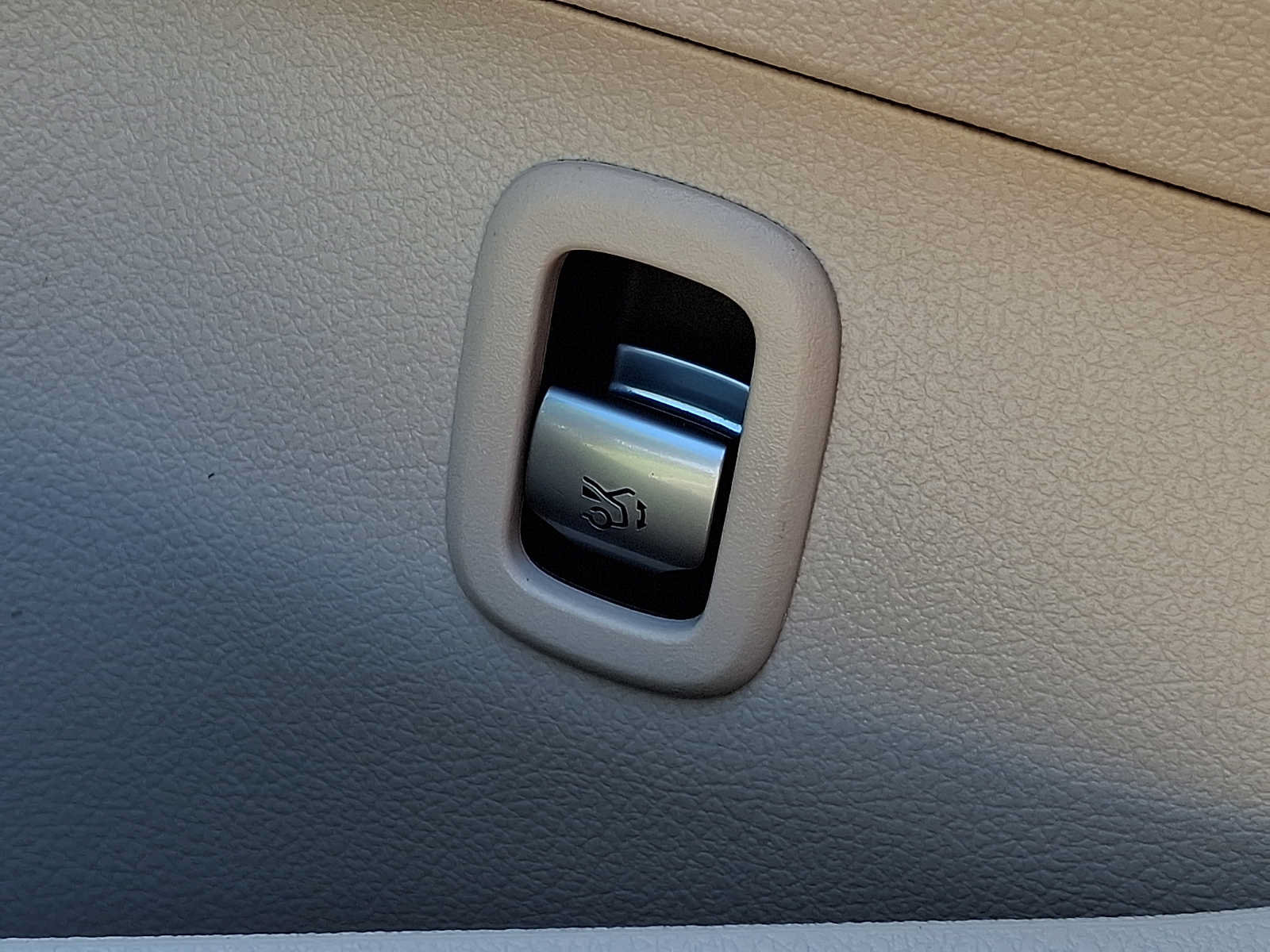 Certified 2023 Mercedes-Benz C 300 4MATIC Sedan image 22