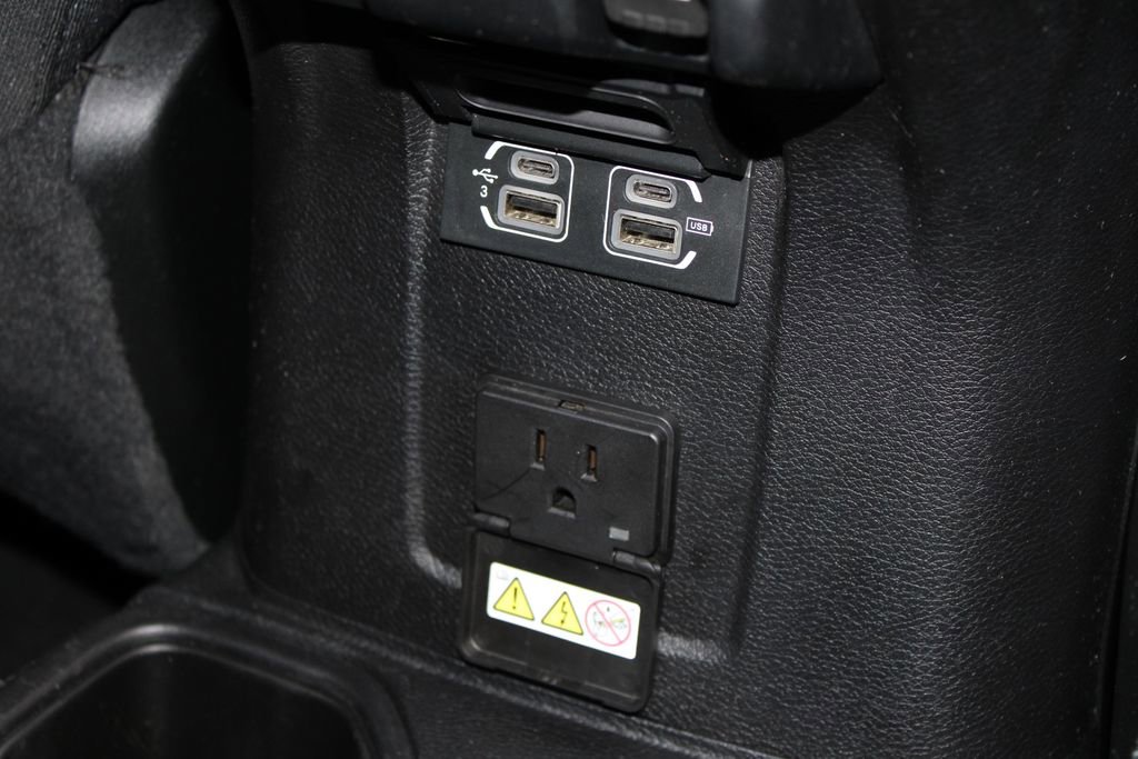 Used 2020 Jeep Wrangler Unlimited Sahara w/ LED Lighting Group image 31