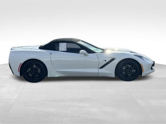 Used 2016 Chevrolet Corvette Stingray Convertible w/ Carbon Flash Badge Package image 9