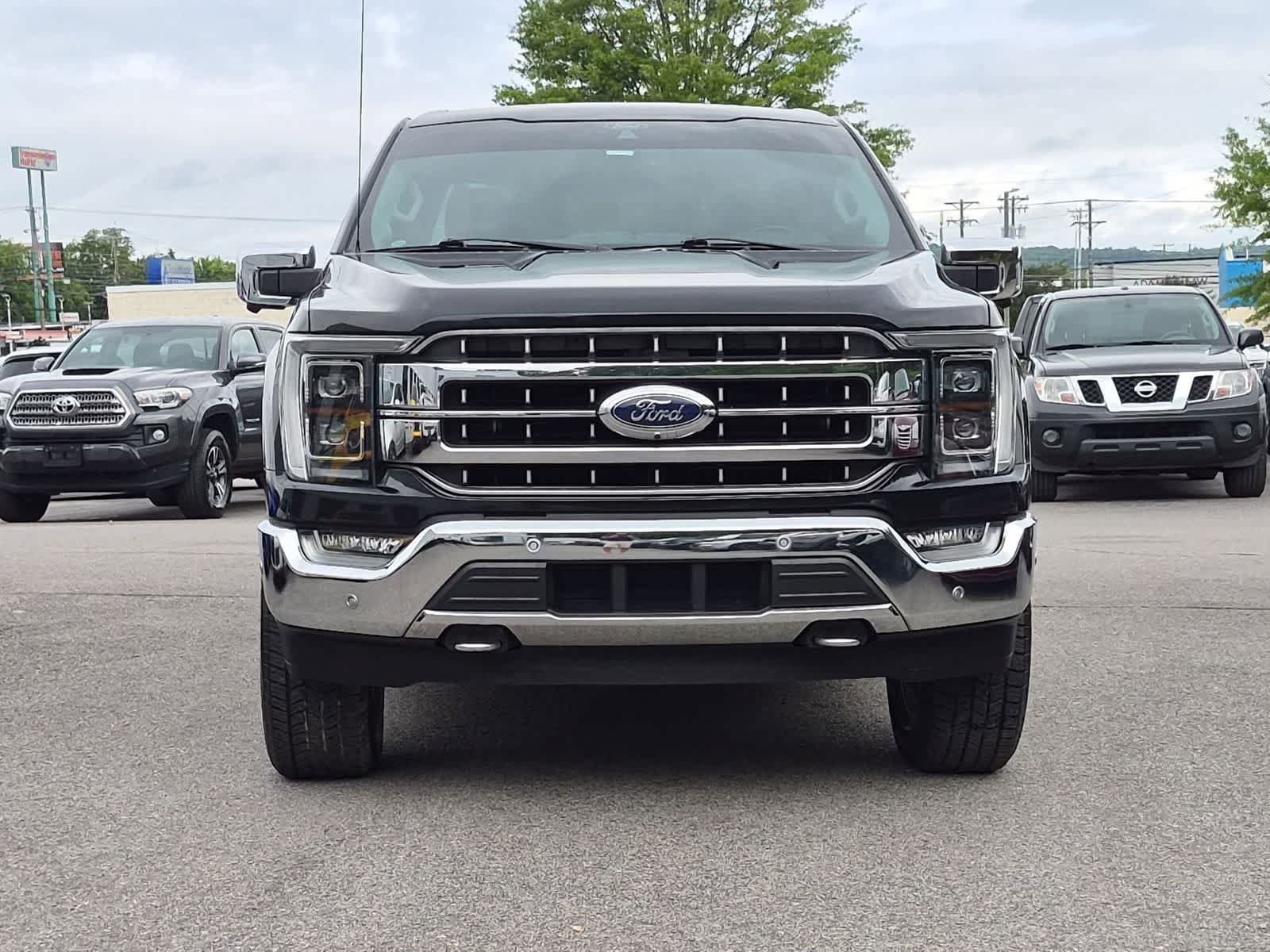 Used 2021 Ford F150 Lariat w/ Equipment Group 502A High AWD/4WD image 3