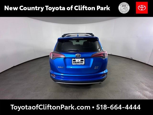 Used 2017 Toyota RAV4 XLE AWD/4WD image 4