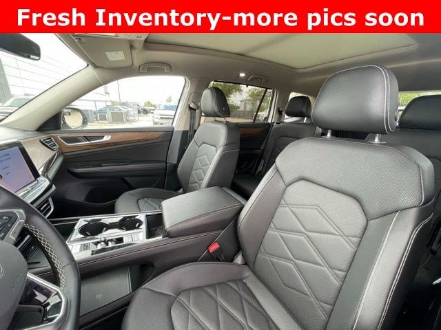 Used 2025 Volkswagen Atlas SE image 9