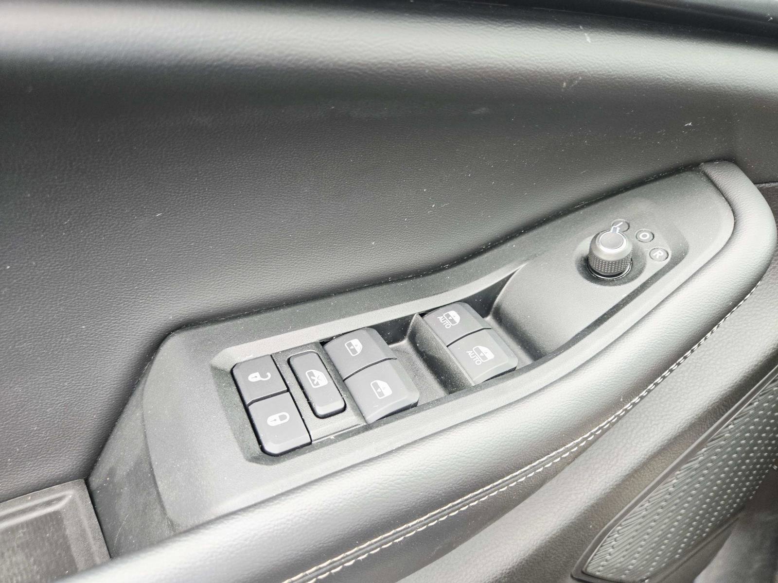 Used 2024 Jeep Grand Cherokee Altitude image 37