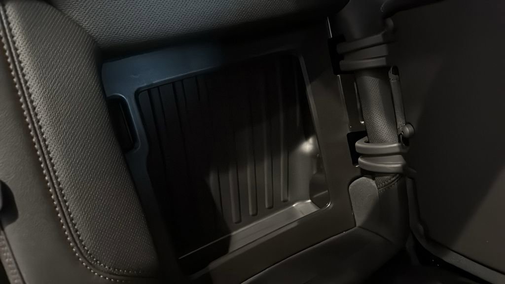 Used 2025 GMC Sierra 1500 AT4 w/ AT4 Premium Package image 15