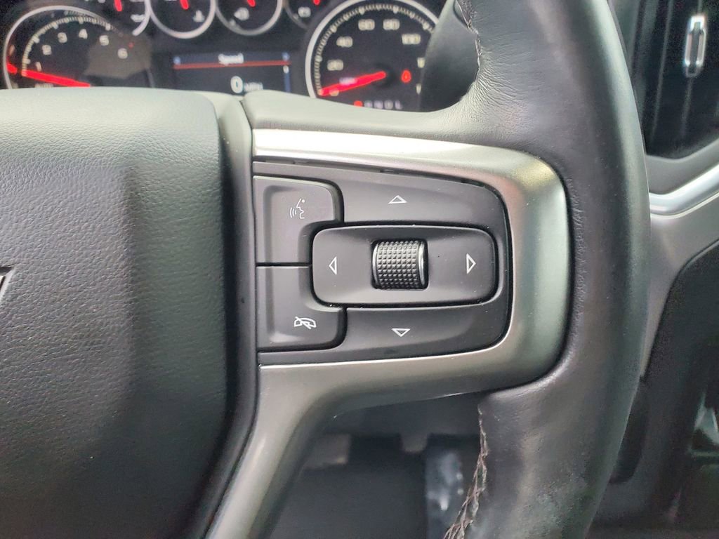 Used 2022 Chevrolet Silverado 1500 LT w/ Z71 Off-Road Package AWD/4WD image 13