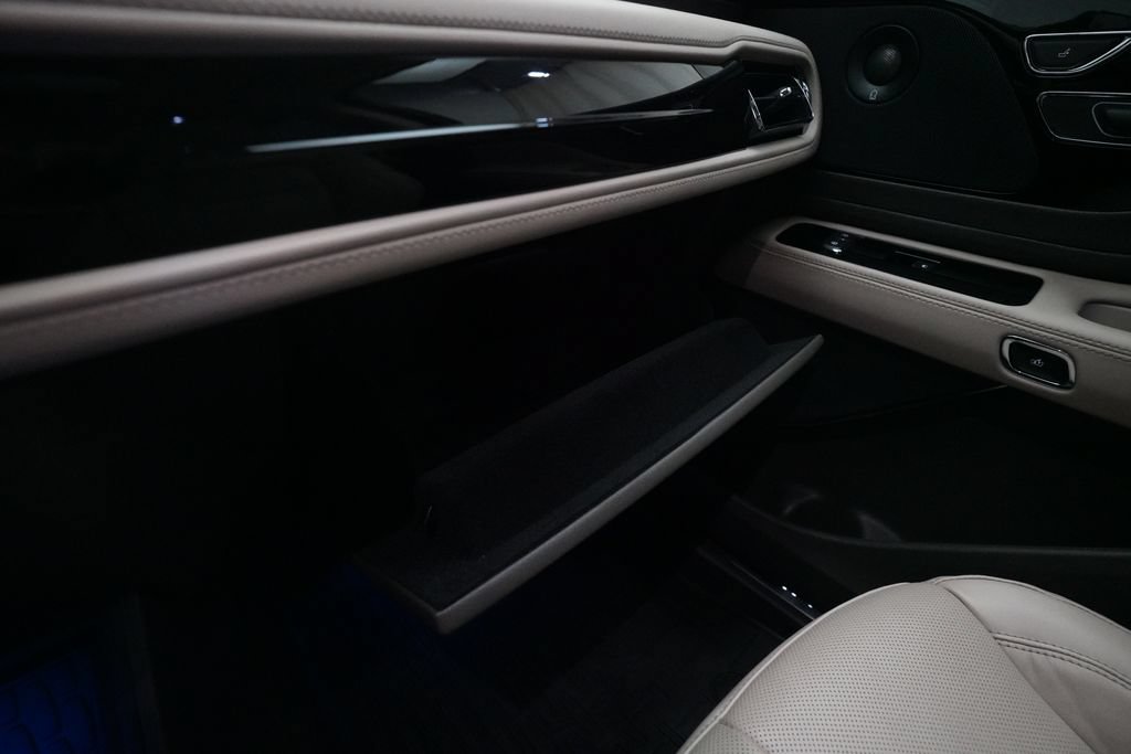 Used 2023 Lincoln Aviator Reserve w/ Equipment Group 201A AWD/4WD image 30