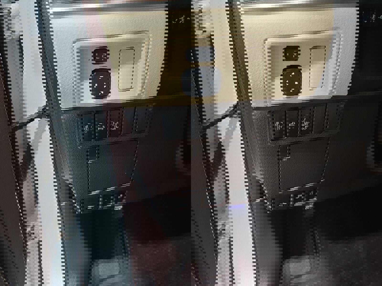 Used 2016 Lexus ES 350 w/ Luxury Package w/Wood Trim image 10