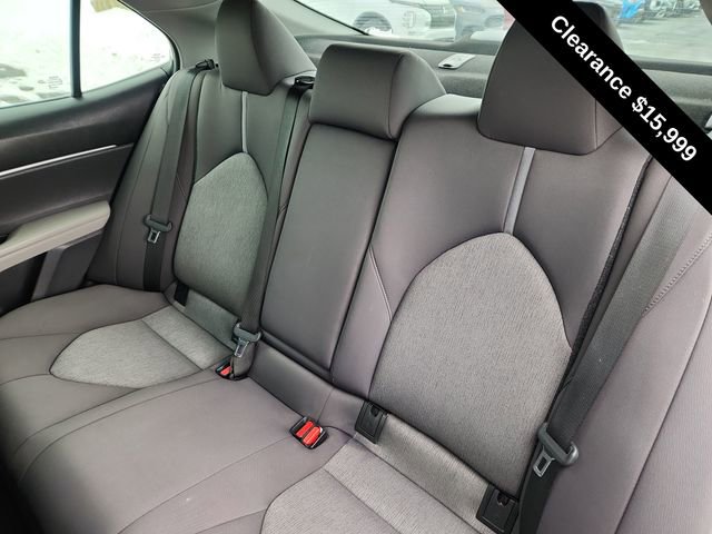 Used 2022 Toyota Camry LE FWD image 23