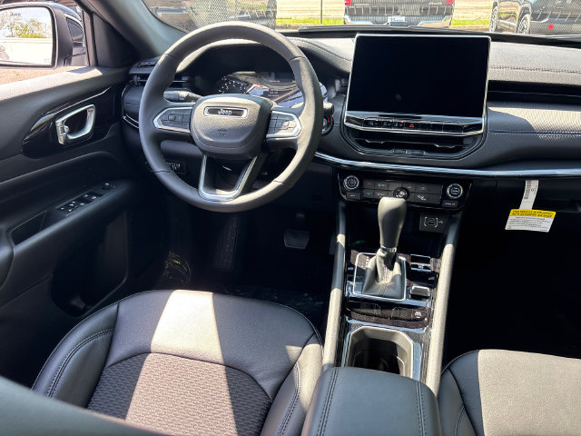 New 2026 Jeep Compass Latitude AWD/4WD image 10