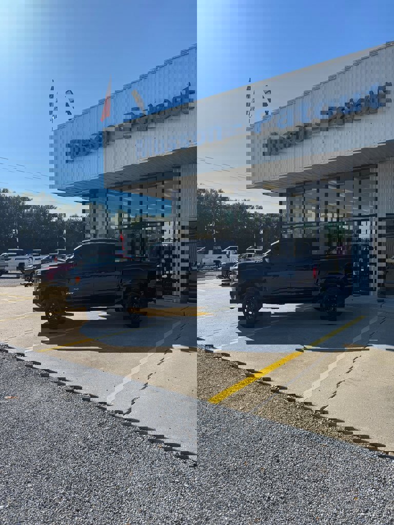 Used 2022 GMC Canyon AT4 image 3