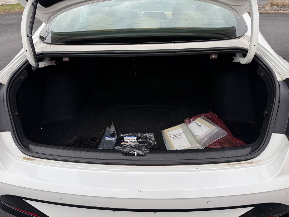 Used 2022 Hyundai Sonata Limited FWD image 12