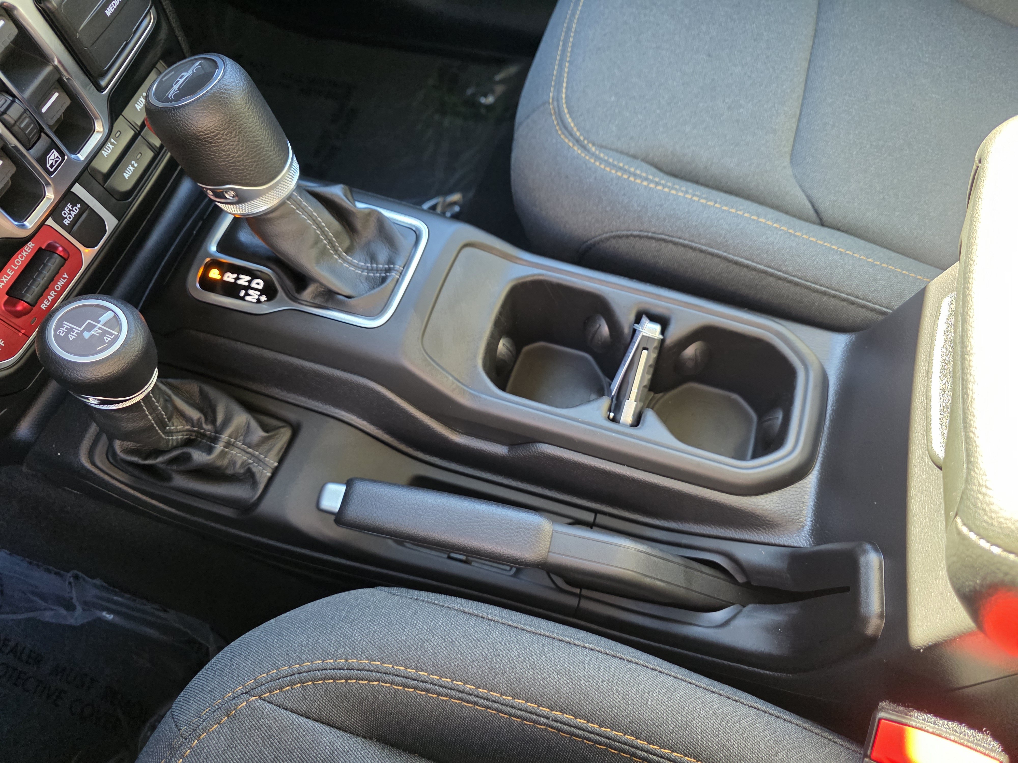 New 2026 Jeep Gladiator Sport AWD/4WD image 10