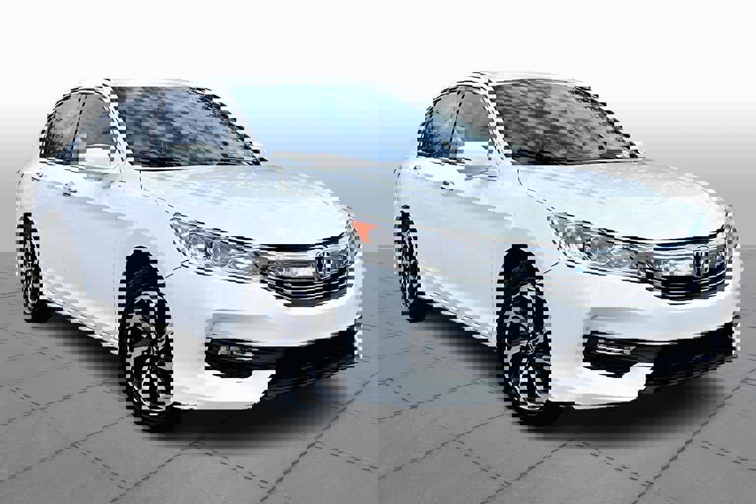 Used 2016 Honda Accord EX image 3