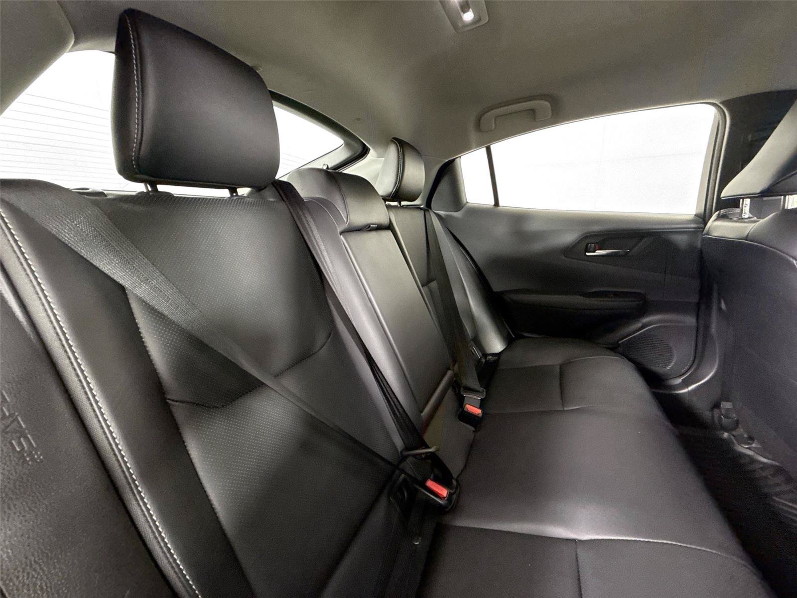 Certified 2025 Toyota Prius XLE FWD image 39